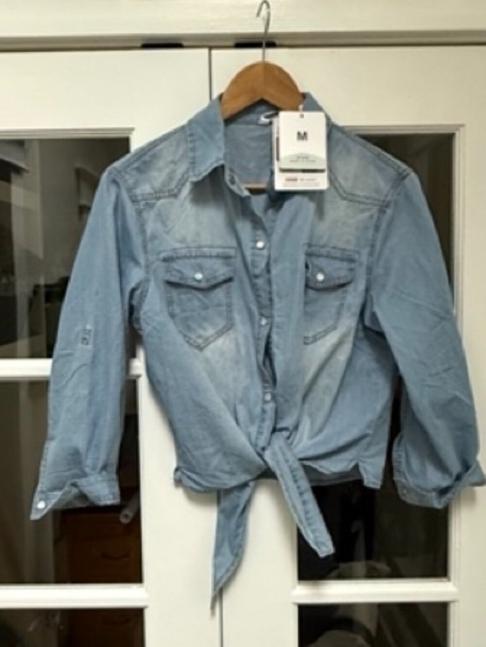 Fashion Chambray Snap front tie shirt-Size M